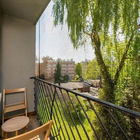 Grzegorzki Pleasant By Bookinghost