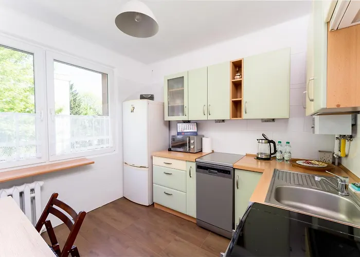 Grzegorzki Pleasant By Bookinghost